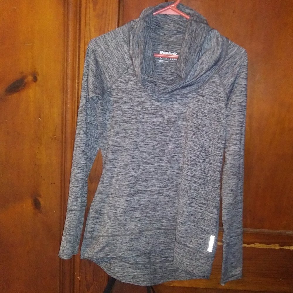 Reebok Cowl Neck Shirt sz. S